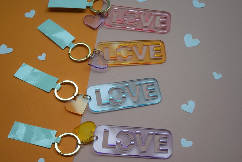 Sleutelhangers LOVE Geassorteerd 4 kleuren