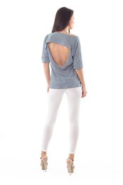 Top a righe con spalle scoperte