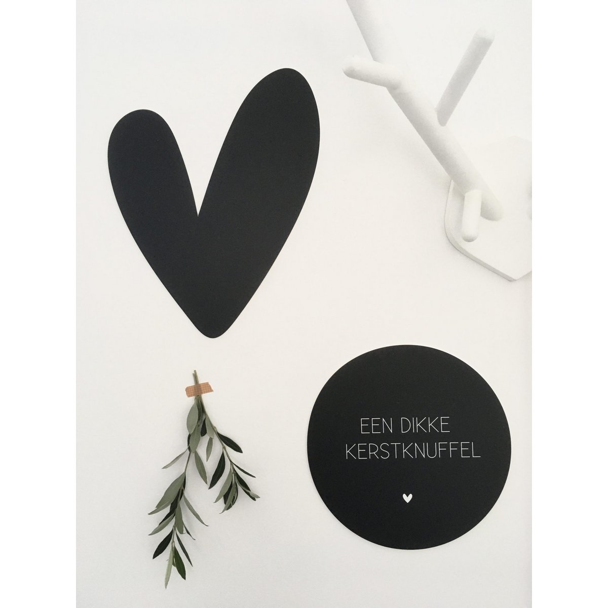 Wall heart black 40cm