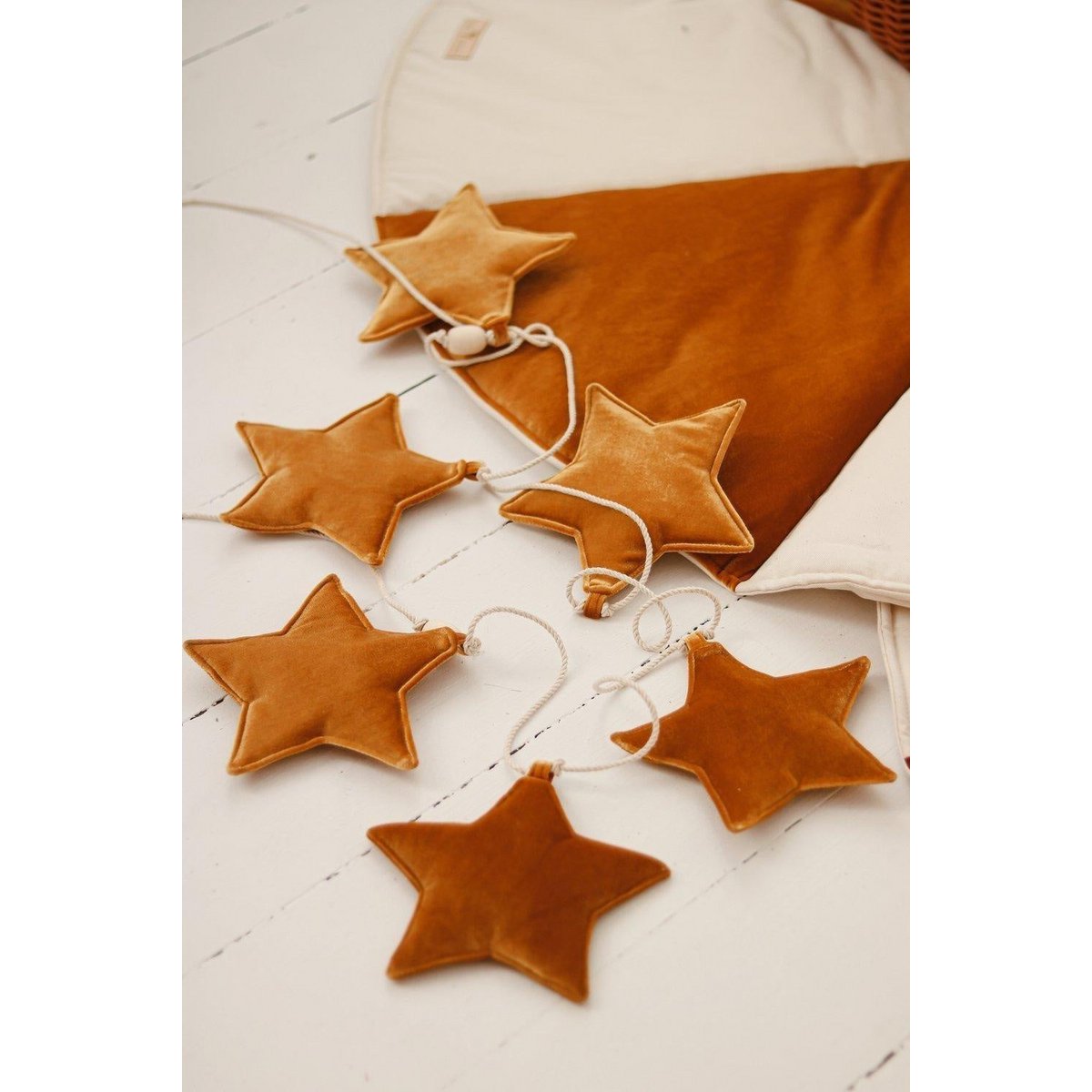Guirlande de velours "Gold Dust" avec des étoiles