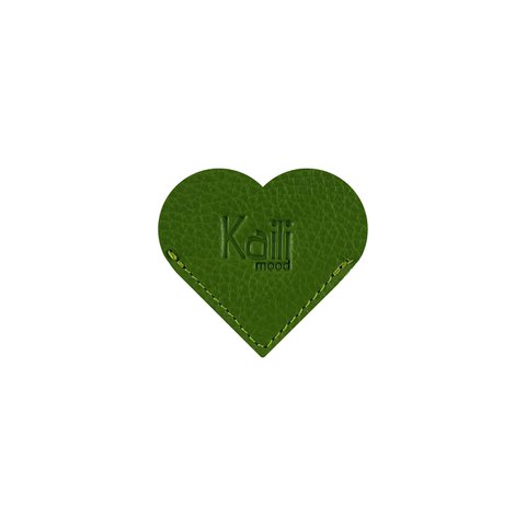 K0038EB | Made in Italy Heart Bookmark in echt volnerf leer, dollar grain - Groene kleur - Afmetingen: 6 x 5,5 x 0,5 cm - Verpakking: stijve bodem/deksel Geschenkdoos