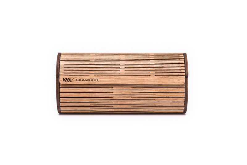 Estuche para gafas hecho a mano de madera de Krea-Wood con imán. Fabricado en madera de roble, color natural.