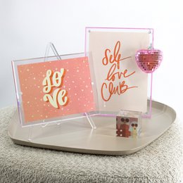 Photo frame forma pink