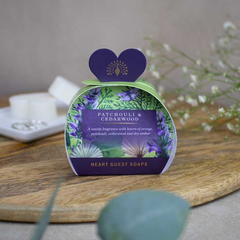 SAPONE INGLESE C° 3x20g - Patchouli & Legno di Cedro