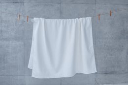 Asciugamano per il corpo in spugna di canapa di colore bianco