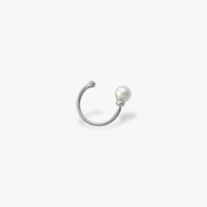 One Pearl Ear Cuff - Zilver