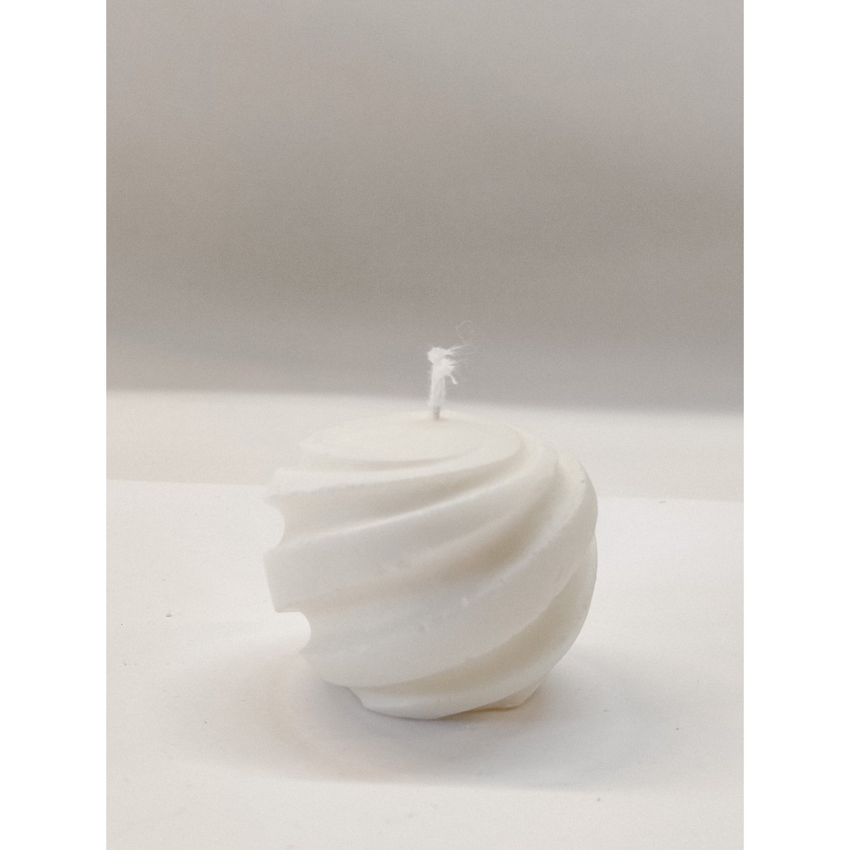 Ornament candle - Round twisted ornament Candle