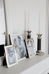 EDZARD photo frame Salerno for photo 20 x 25 cm, noble silver-plated, tarnish-resistant, with 2 hangers
