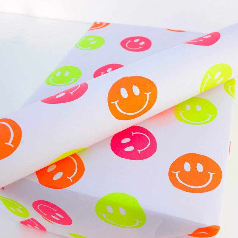 Papier pakowy „Smiley” wykonany z makulatury