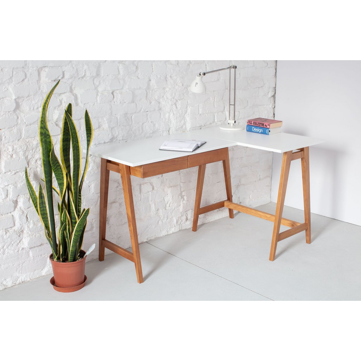 LUKA L-Shaped Desk Left/Right Handed 135x85cm