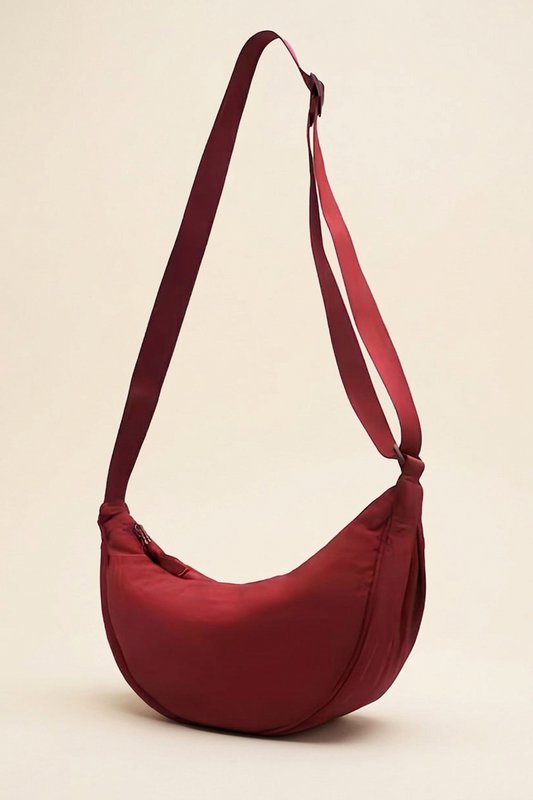 Bolso media luna con bandolera de nailon