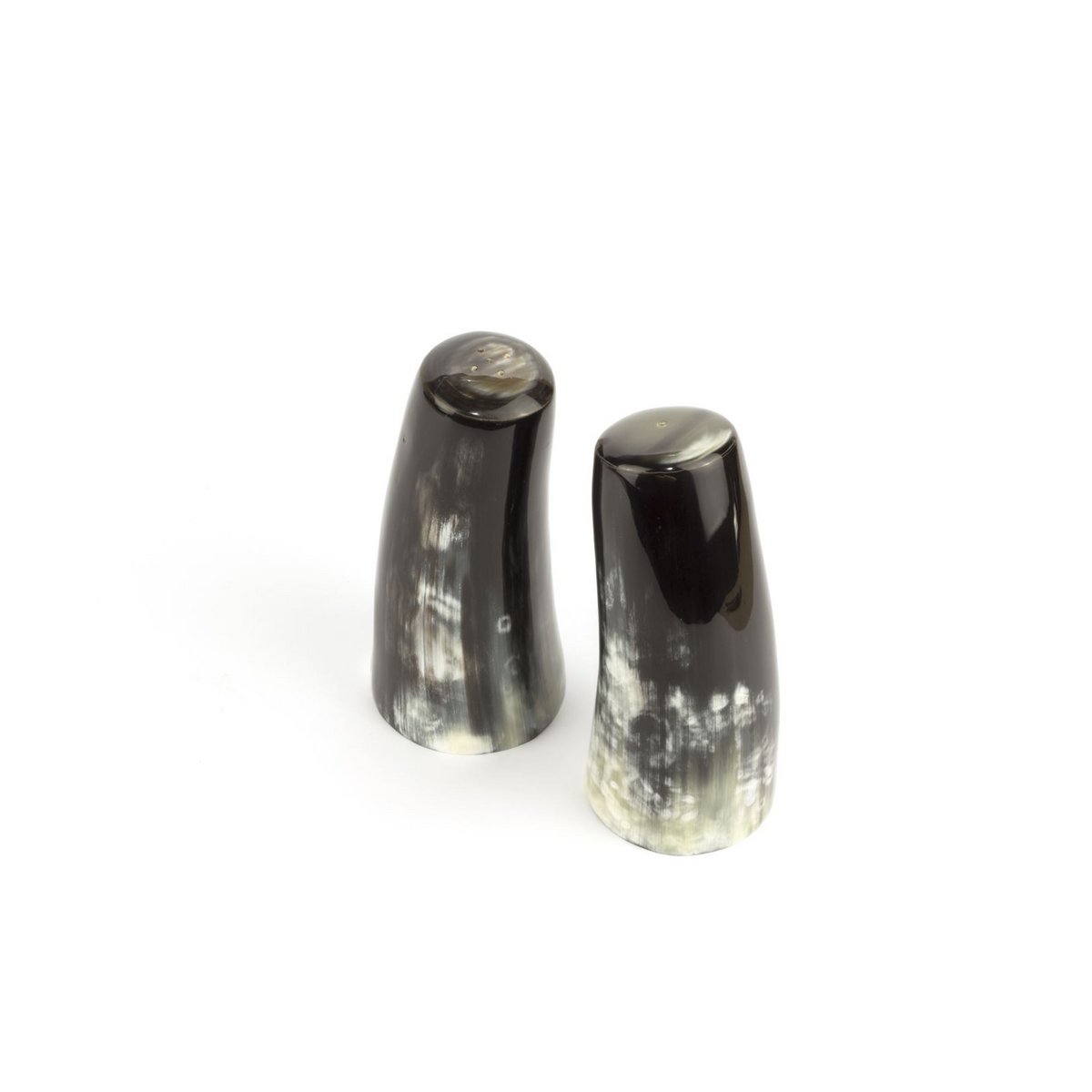 Grande salière et poivrière en corne blonde marbrée et noire