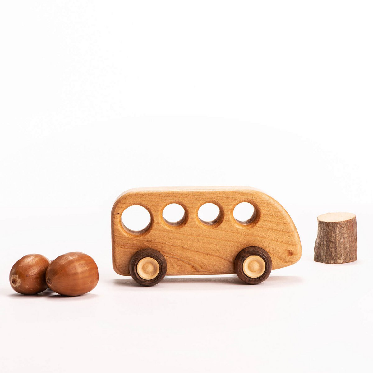 Autobús de madera