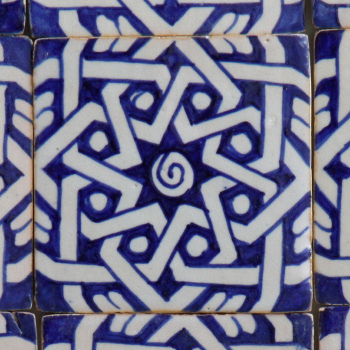 Hand painted tile Daima