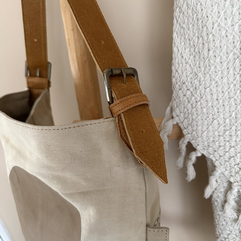 BuckleBag heart latte (canvas) NEW
