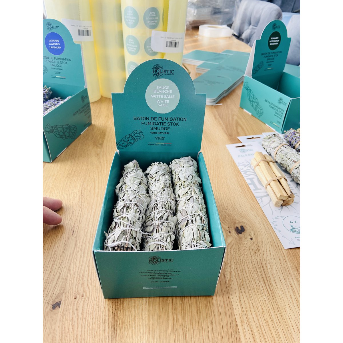 6 Smudge Sauge blanche - Boîte de présentation avec 6 bâtons de fumigation à la sauge blanche (Salvia Apiana)