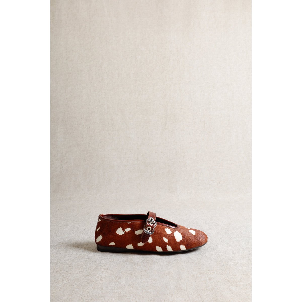 LIZA BAMBY – Hair-On Leder Mary Jane Flats VORBESTELLUNG