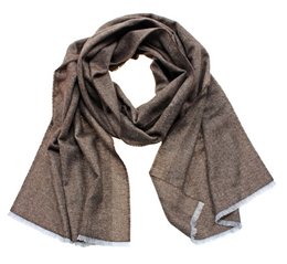 Soft, warm gray scarf made of high-quality wool blend material. Versatile accessory that can be worn in various styles to complement any outfit.