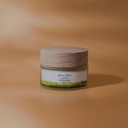 Natural, vegan, and clean beauty certified Scandinavian skincare face mask in a round jar.