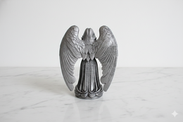 Dekofigur Engel in Schwarz und Silber – handbemalt