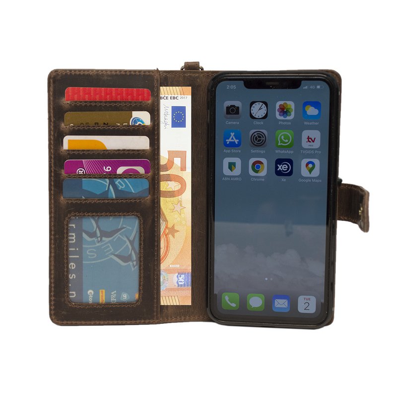 Apple iPhone 11 Bookcase Hoesje Lichtbruin Leer