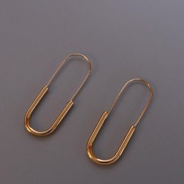 Pendientes de aro con clip de papel de diseño minimalista