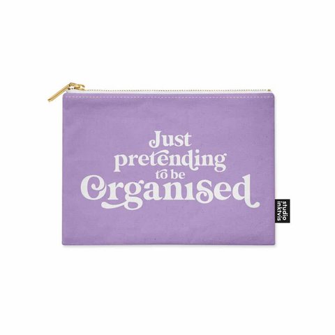 Etui Just pretending to be organised