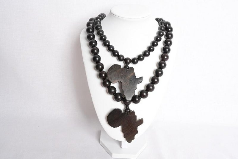 Collana da Uomo Africana: in perle e legno di ebano