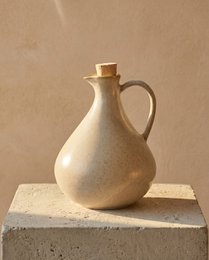Die Olivenölflasche Nr. 80 – Weiß