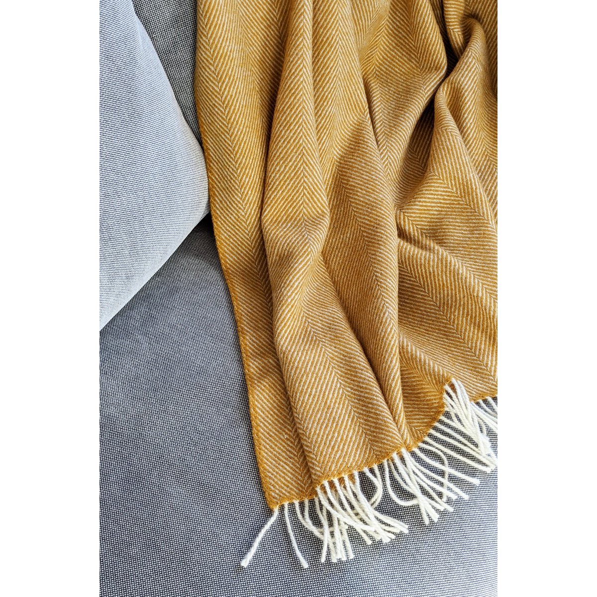 Wool blanket / cuddly blanket herringbone amber