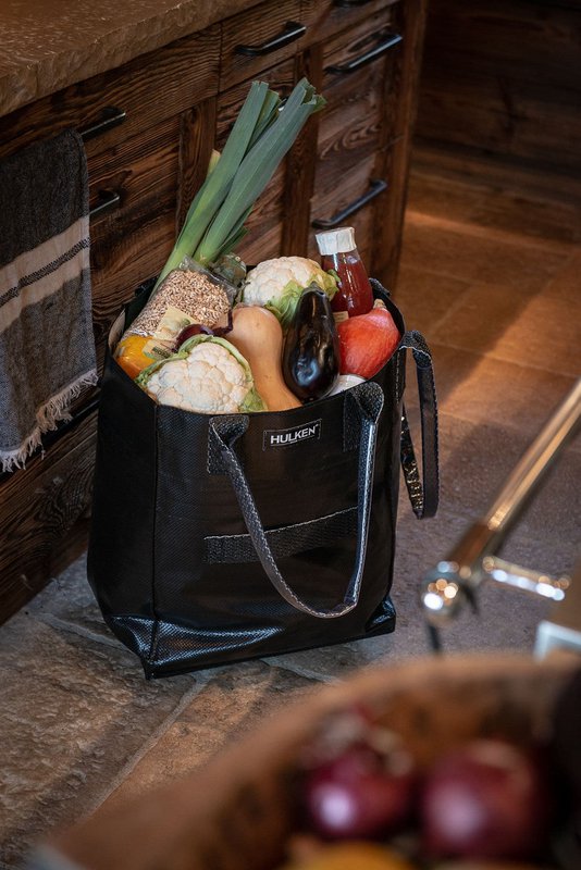 Hulkenbag medio negro con cubierta construida