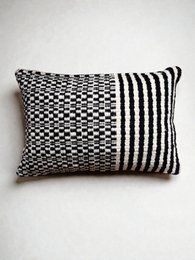 Heritage Line kussen - zwart - 40 x 60 cm