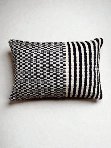 Heritage Line cushion - black - 40 x 60 cm