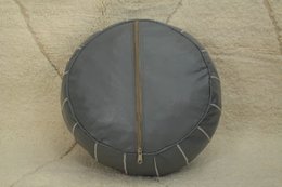 Pouf marocchino in pelle grigia