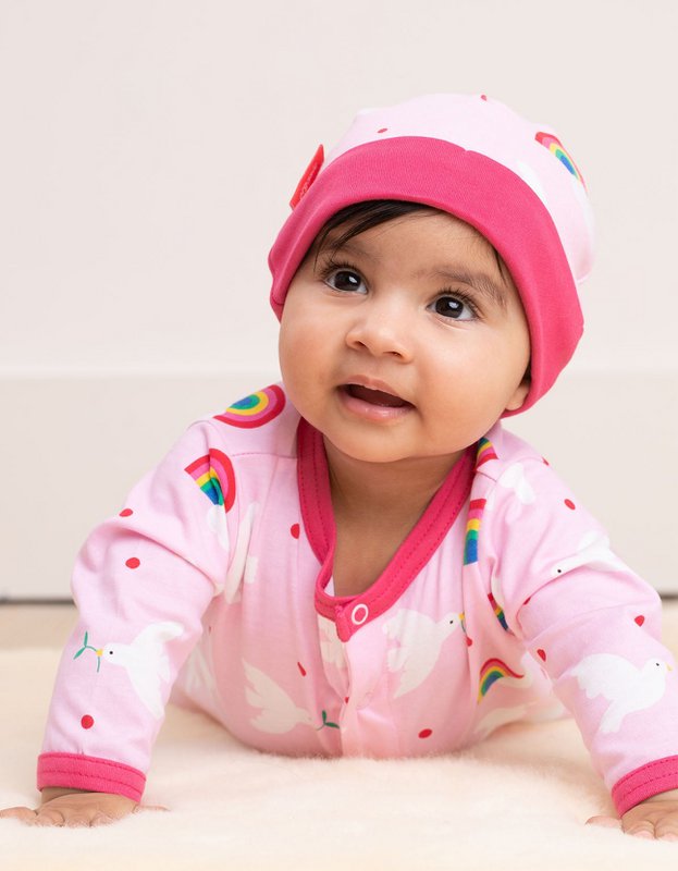 Organic cotton baby gift set with romper, hat and body with pigeon printing
