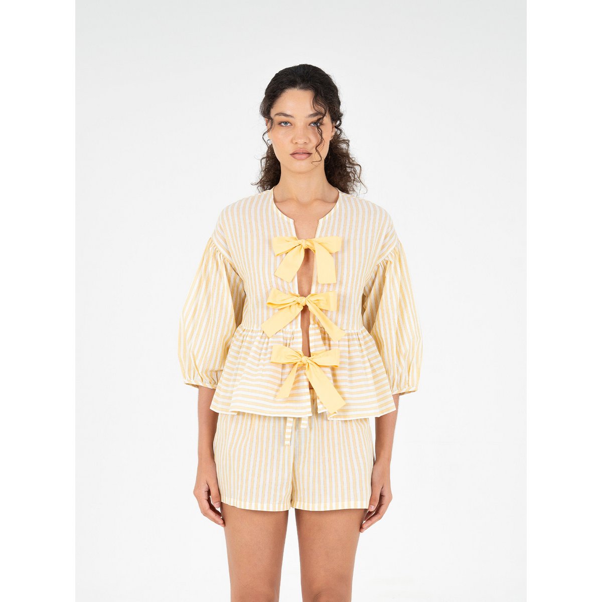 Gelb gestreiftes Spirit-Top