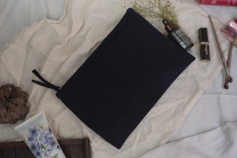 Pochette | Velours côtelé de coton biologique deux poches zippées teintées | Métal