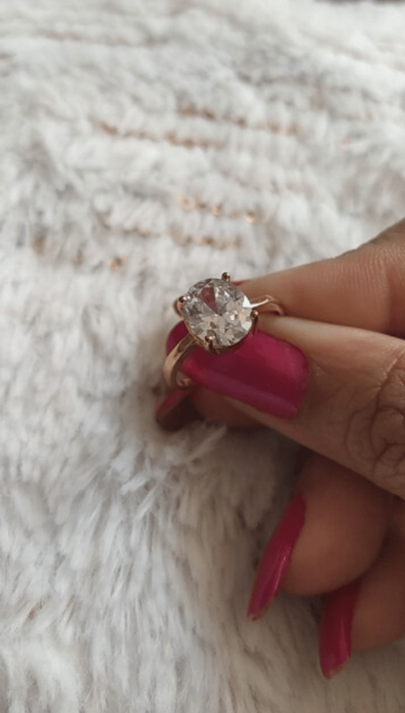 Tabby - Solitaire jubilæums ring i krystalguld