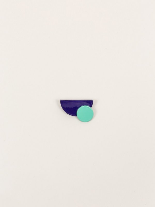 Broche laquée satellite vert menthe et violet en corne blonde
