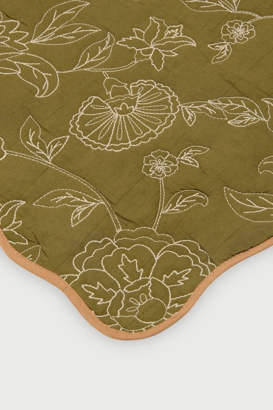 Tafelmat | Rosabelle Chintz Olive Scallop Matten-set van 2 van Sanctuary Living