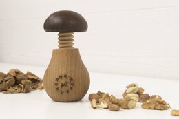 Schiaccianoci, strumento per schiaccianoci in legno
