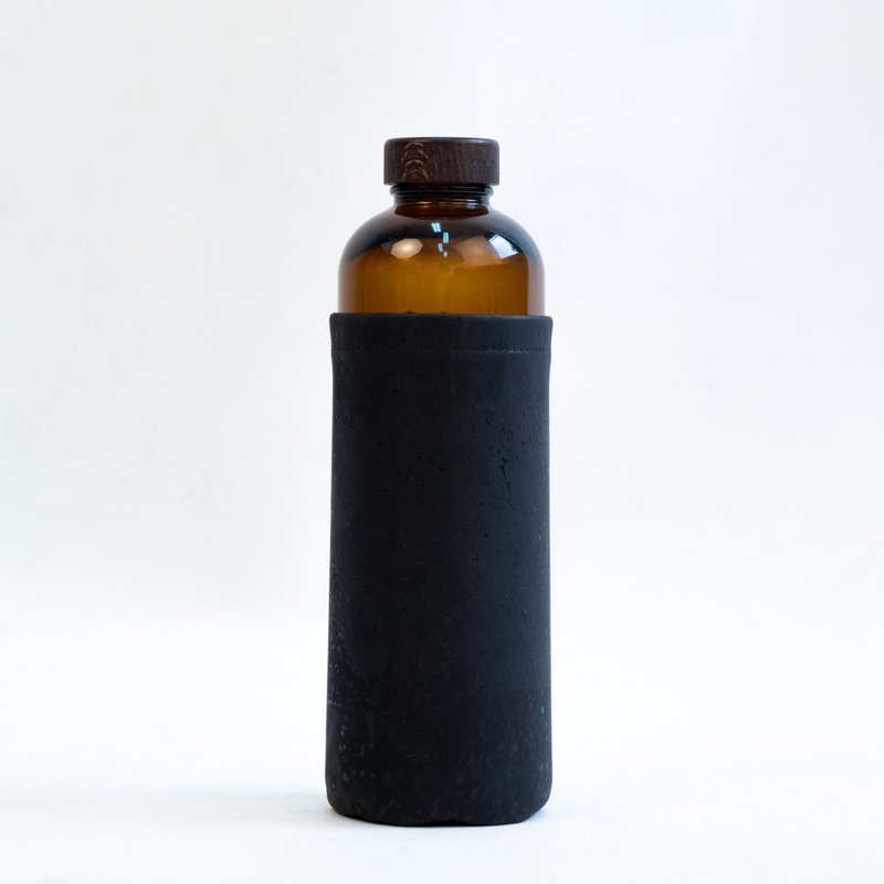 Water bottle - Black cover - 600ml
