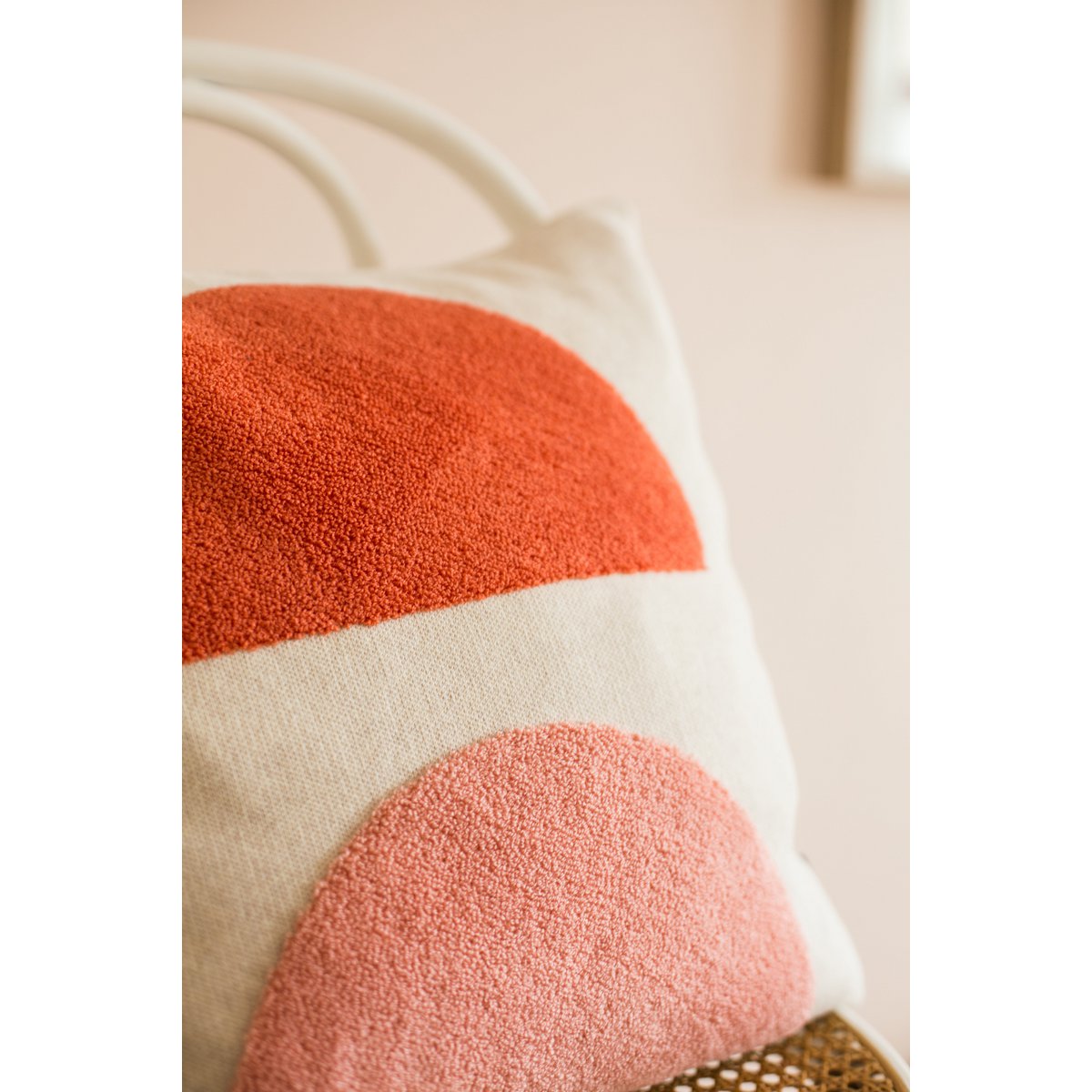 Mona Pillow-Cover Pink, Punchnadelstickerei