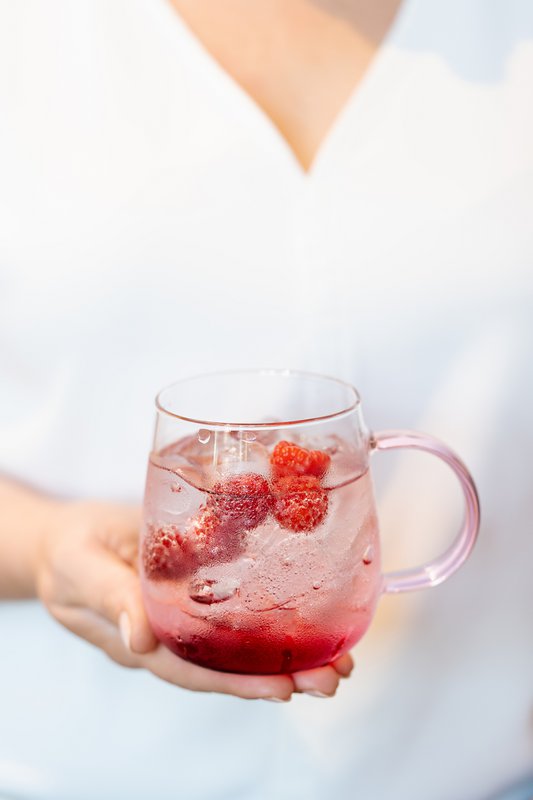 SÆT med 2 glas med lyserødt håndtag 400ml BOLLA 1166