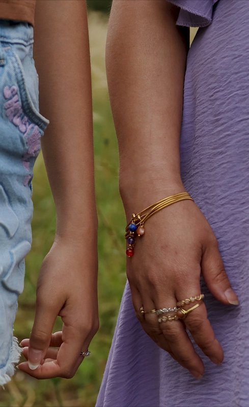 Essenz oder mein Armband mit Edelstein