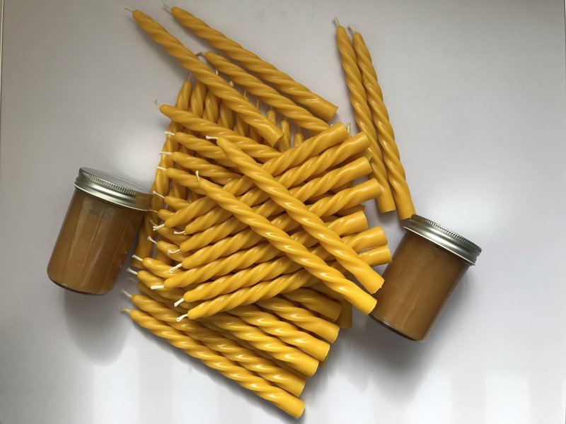 Twisted Beeswax Taper Candle - Pure bijenwas en katoenen lont
