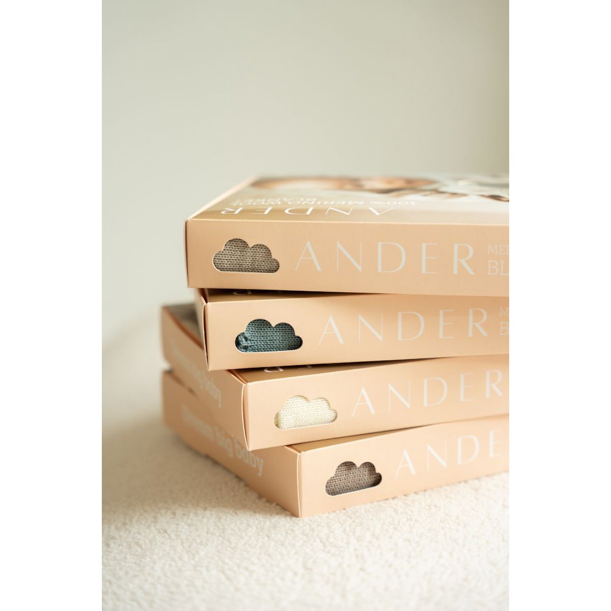 APOLLO Babydecke – 100 % Merinowolle – Taupe