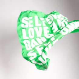 SELFLOVEGANG silketørklæde