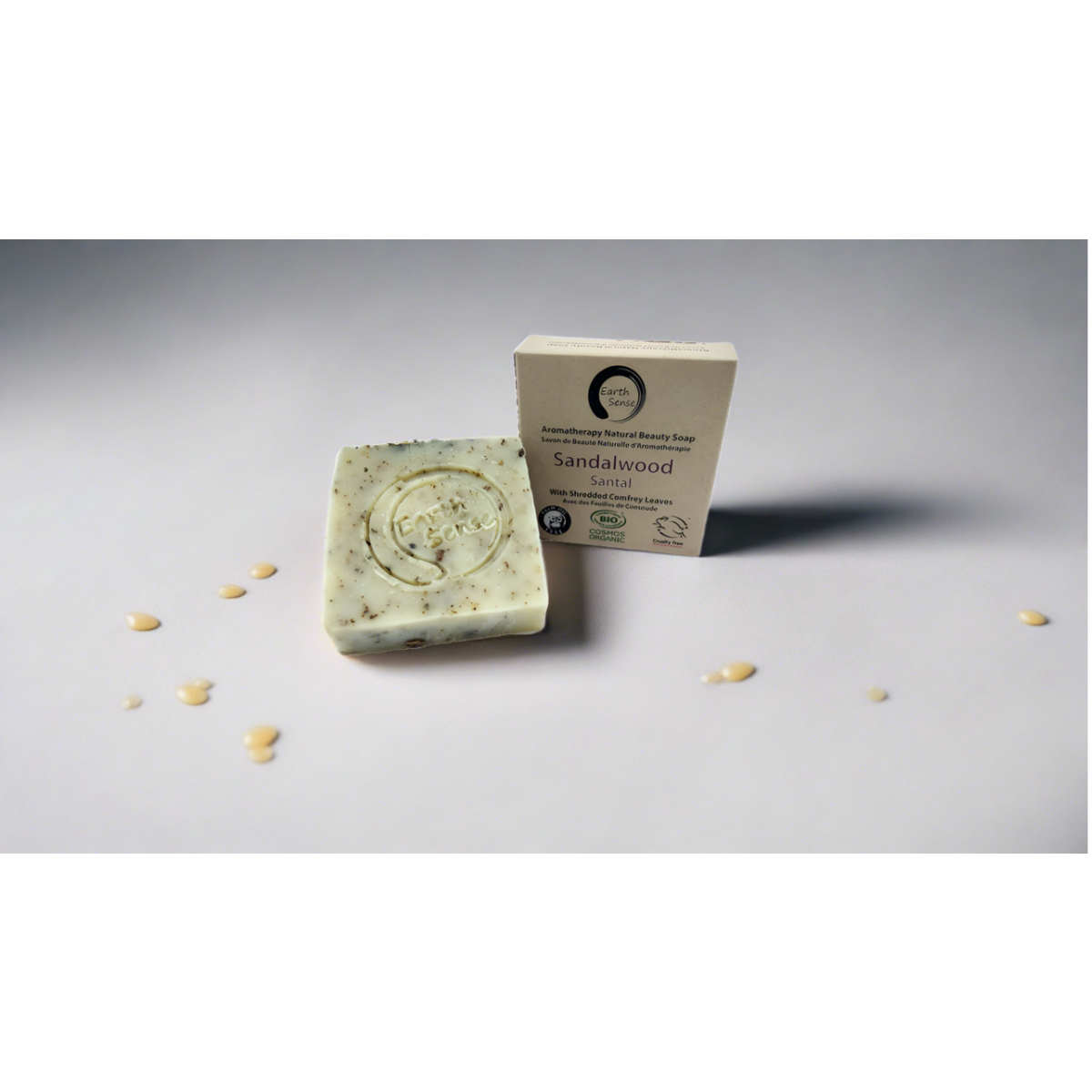 Sapone solido certificato biologico - legno di sandalo con foglie comodette grattugiate 90 g