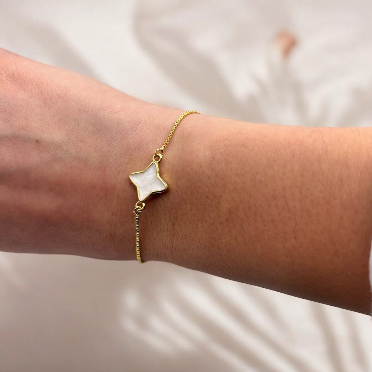 VELIA – Armband mit vergoldetem Stern